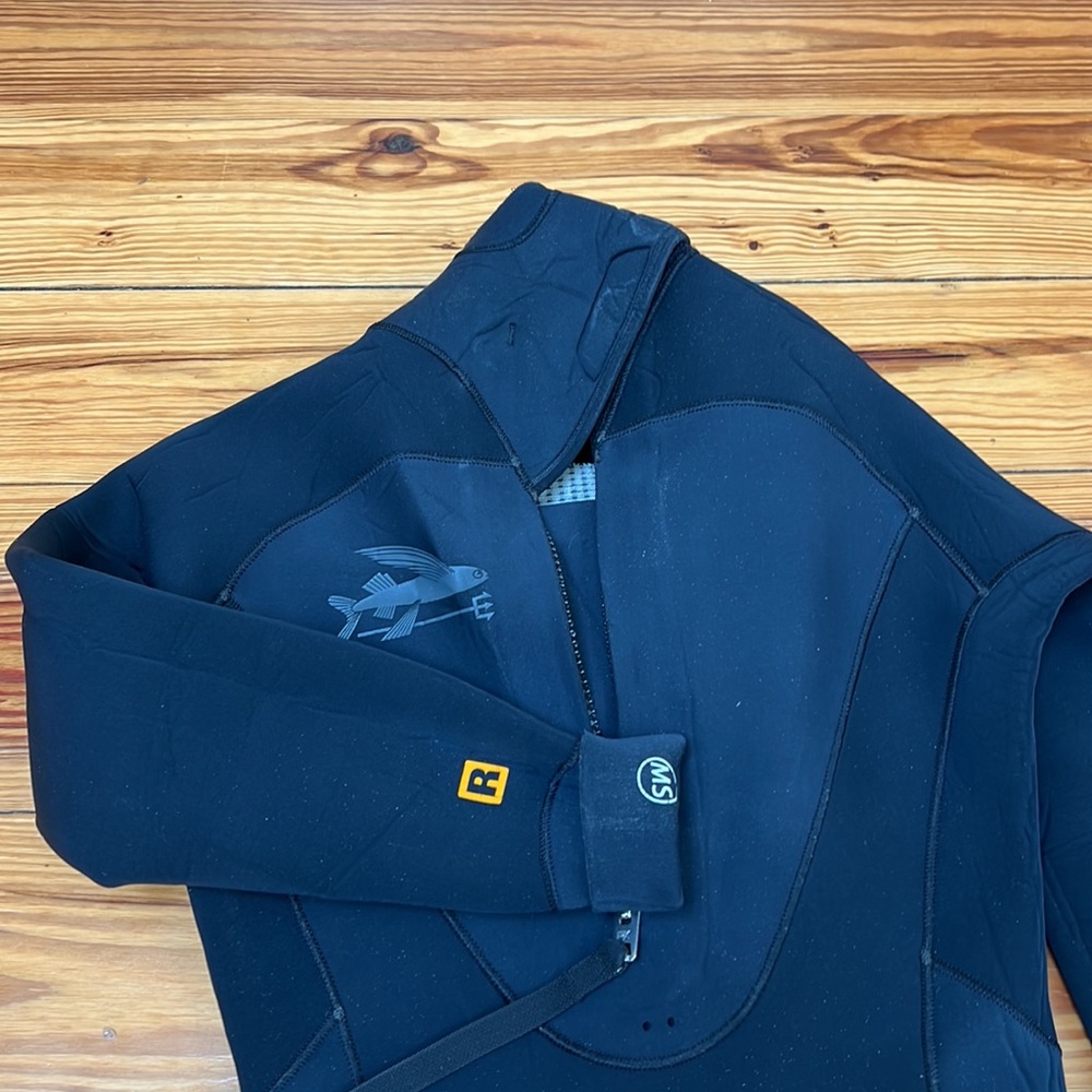 Patagonia full wetsuit - Picture 5 of 5